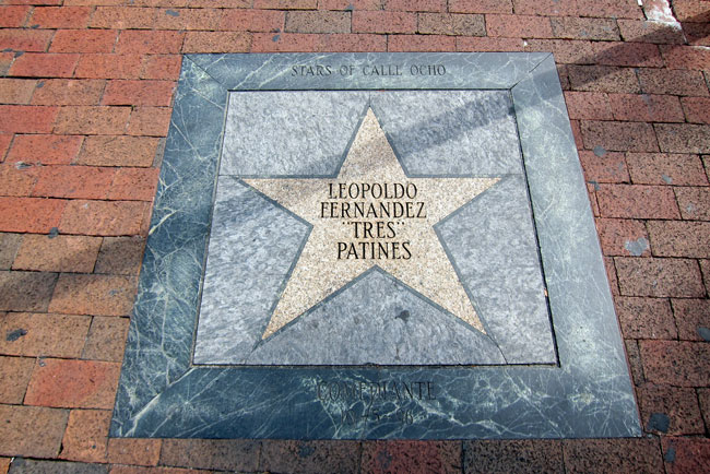 Estrella de Leopoldo Fernández Tres Patines en Calle Ocho de Little Havana, Miami